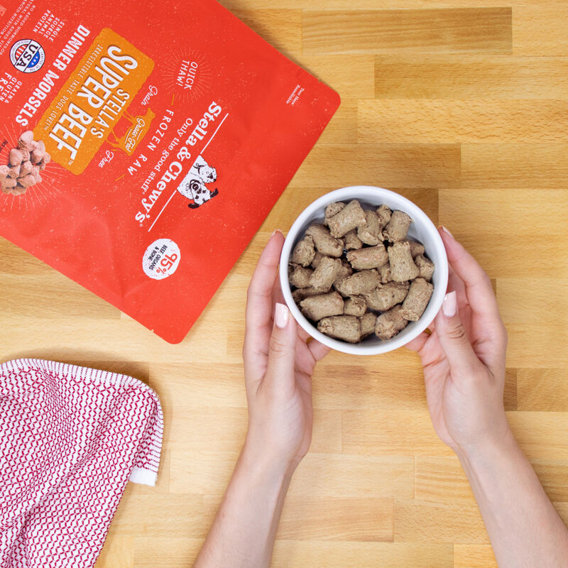 Stella & Chewy's Dinner Morsels Raw Frozen Dog Food, Stella's Super Beef, 4-lb image number null