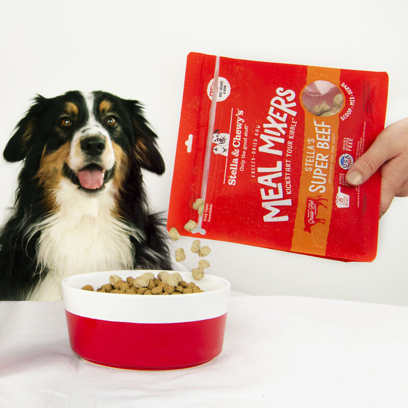 Stella & Chewy's Meal Mixers Raw Freeze-Dried Dog Food Topper, Stella's Super Beef image number null