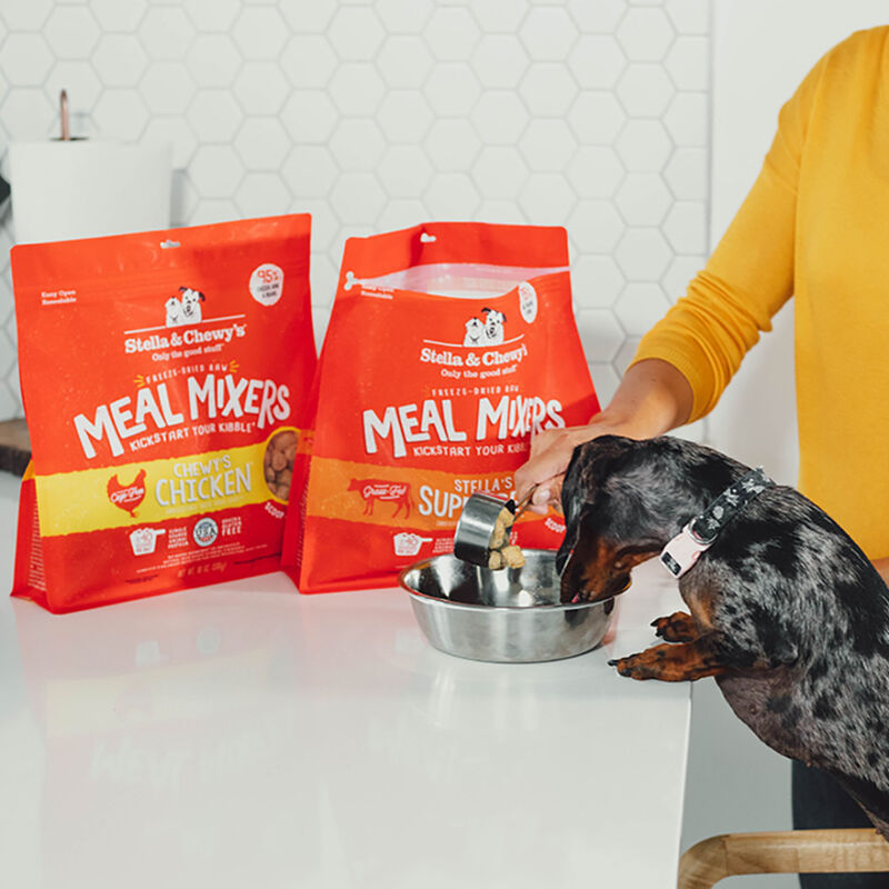 Stella & Chewy's Meal Mixers Raw Freeze-Dried Dog Food Topper, Stella's Super Beef image number null